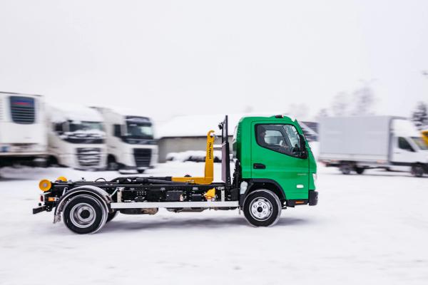 Piegādājām SIA Rīgas Meži jaunu mazgabarīta kravas auto.