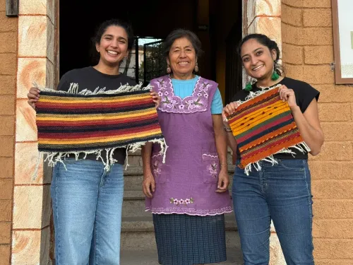 Hands on Dyeing and Weaving Workshop in Teotitlán (One-Day Workshop)