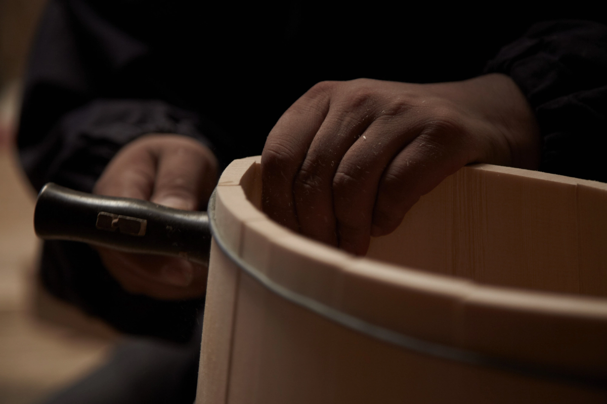 The technique of wooden bucket making