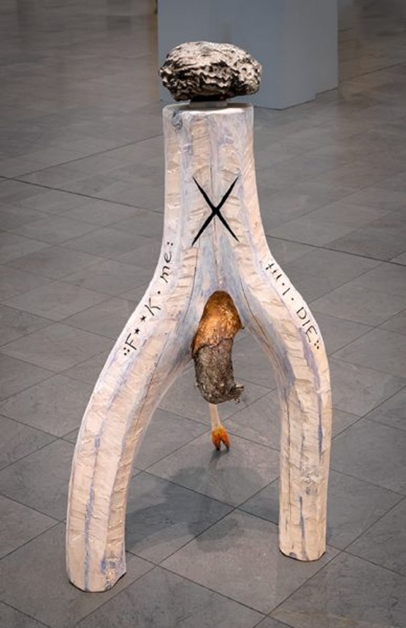 Skulpturen ”F**CK me til I die”