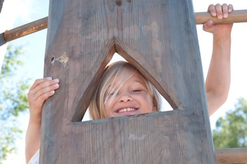 Selma inviger klätterplank