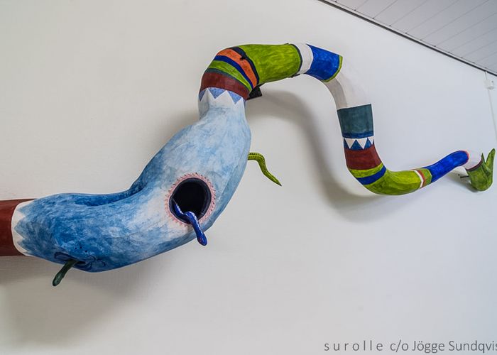 Väggskulptur Äspa. Placering Barnhjärtmottagningen Umeå Universitetssjukhus.