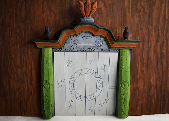 Skalenlig modell till porten "Berättaren"