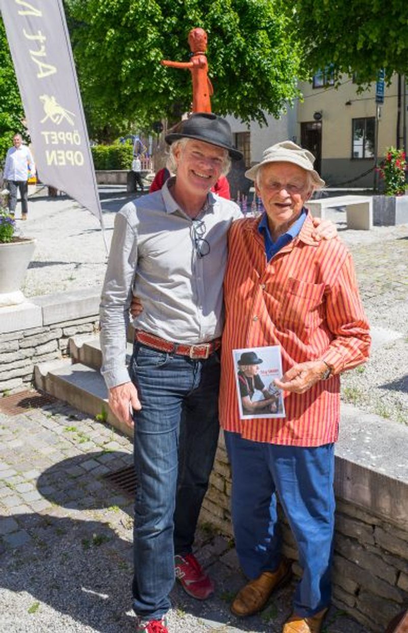 surolle och fd hemslöjdskonsulent Kjell Wikström