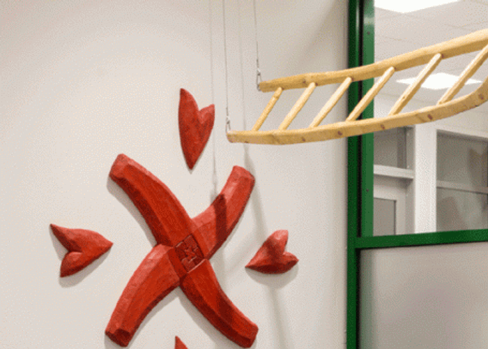 Skulptur – Blå Hulken John