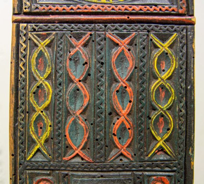 Mönstret Vesica Piscis på ett norskt mangelbräde.