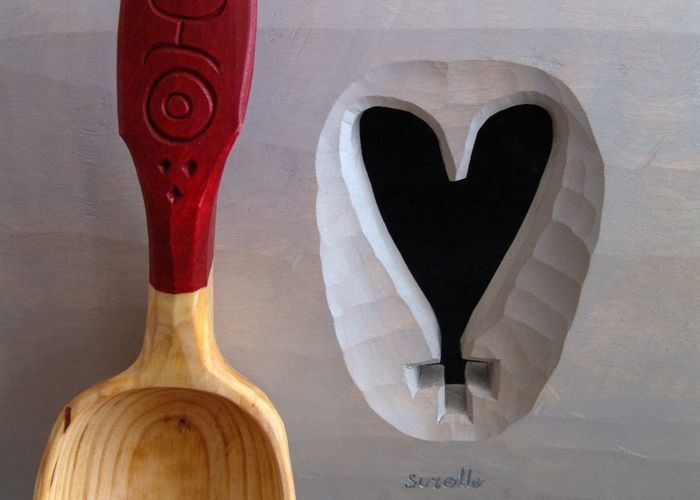 Slev och genombruten dekor på pallstol