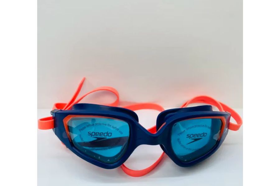 Kính Bơi Speedo: Lựa Chọn Hàng Đầu Cho Mọi Vận Động Viên Bơi Lội