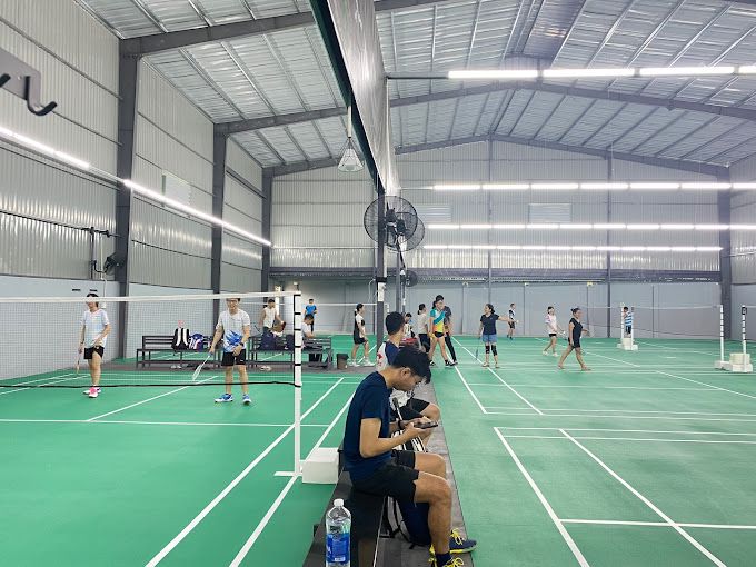 Sân Cầu Lông Vũ Trụ - Vũ Trụ Badminton