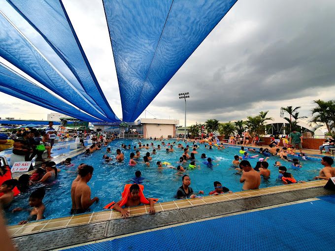 Tay Thanh Swimming Pool