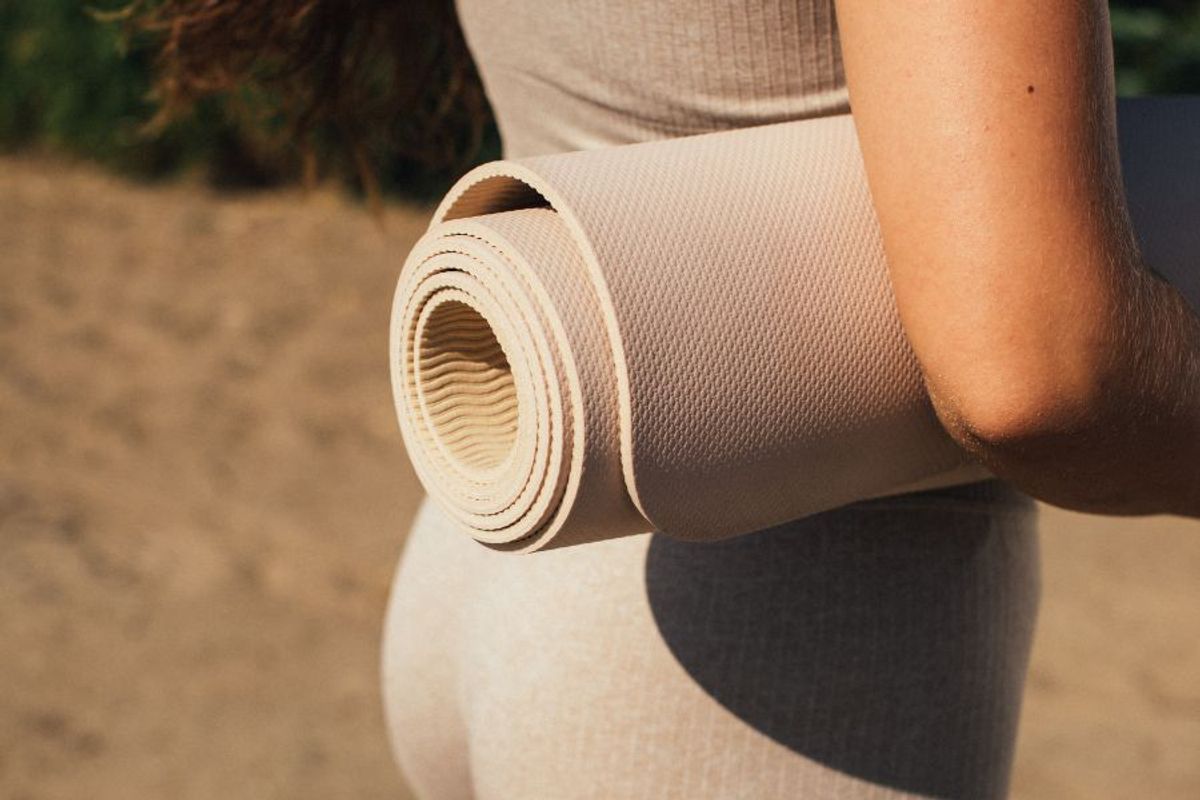Tiêu Chí Quan Trọng Khi Chọn Thảm Yoga