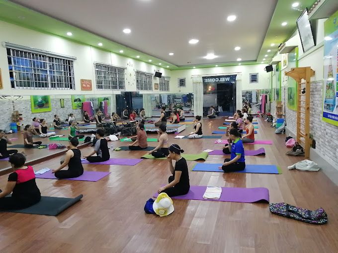 Câu Lạc Bộ Yoga Thông Thái