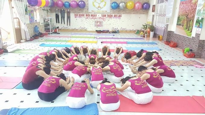 CLB Yoga Hoa Sen