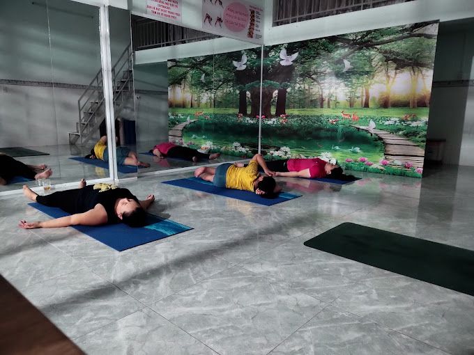 Yoga Minh Ngọc