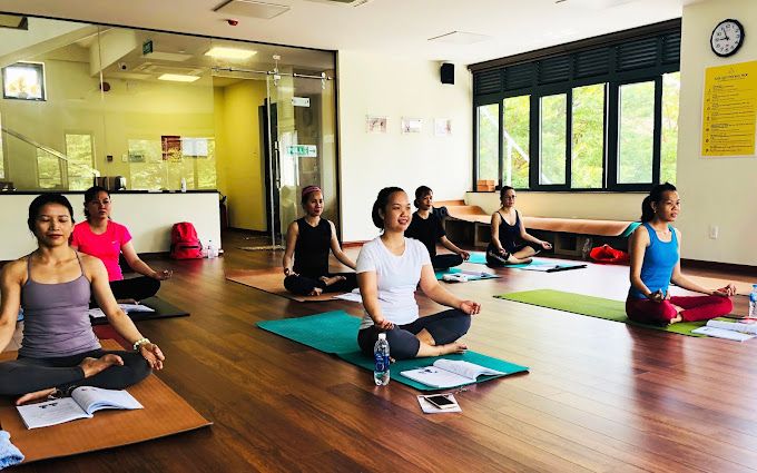 Yoga & Thiền Trái Tim Vàng Quận 9