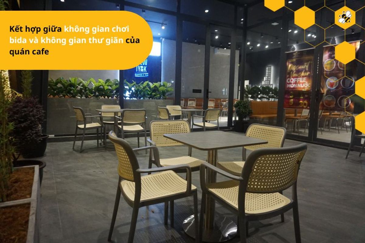 Kết hợp giữa không gian chơi bida và không gian thư giãn của quán cafe