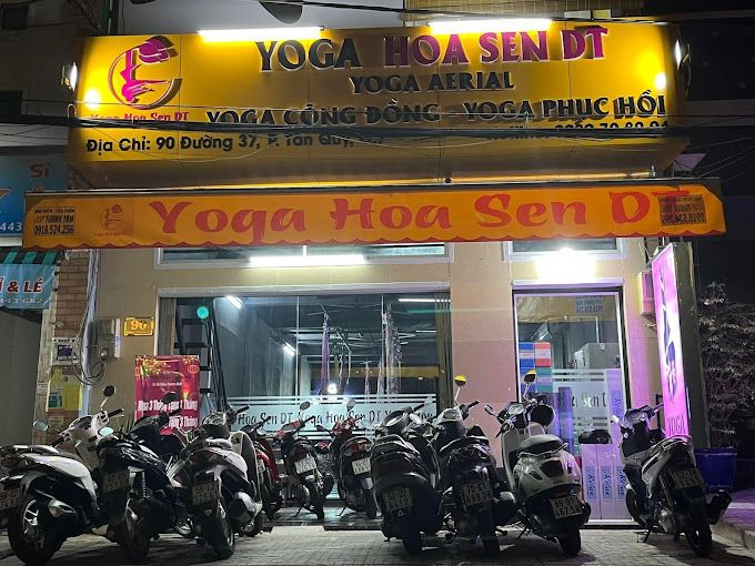 Câu Lạc Bộ Yoga Hoa Sen DT