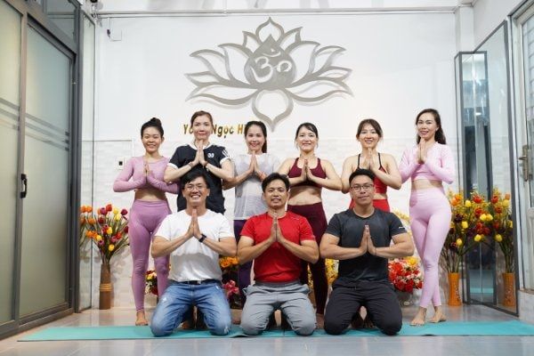 Câu Lạc Bộ YOGA NGỌC HIẾU