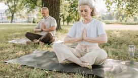 Yoga cho người cao tuổi