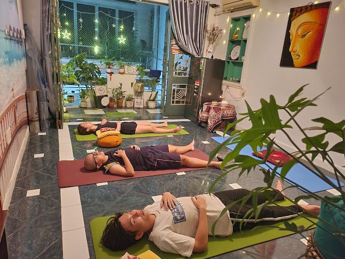 thiền nhiên yoga & healing hub