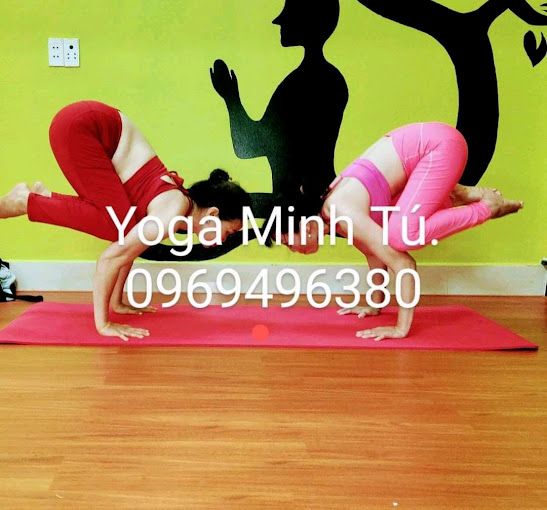 CLB Yoga Minh Tú