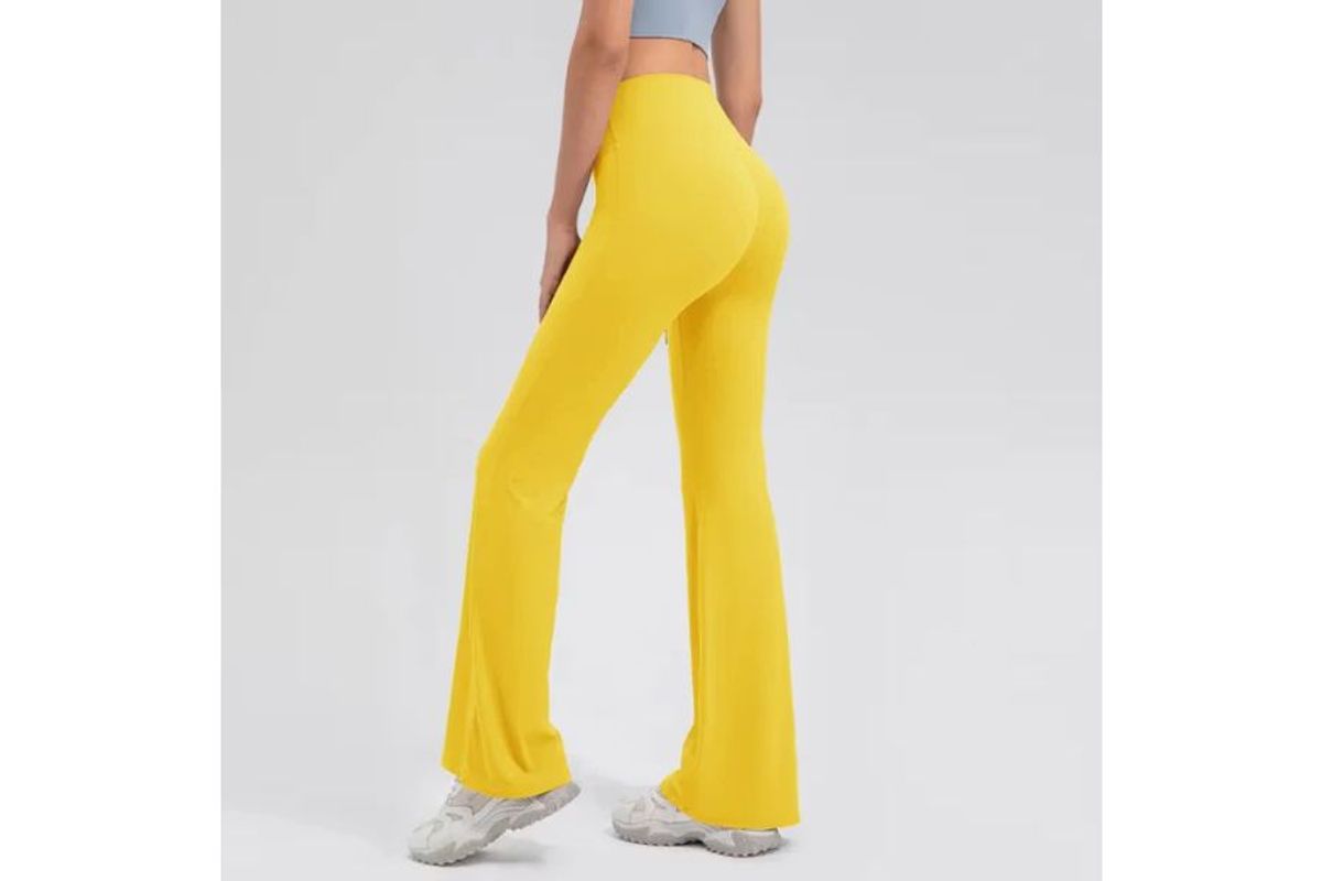 Vì sao quần tập yoga ống rộng được ưa chuộng?