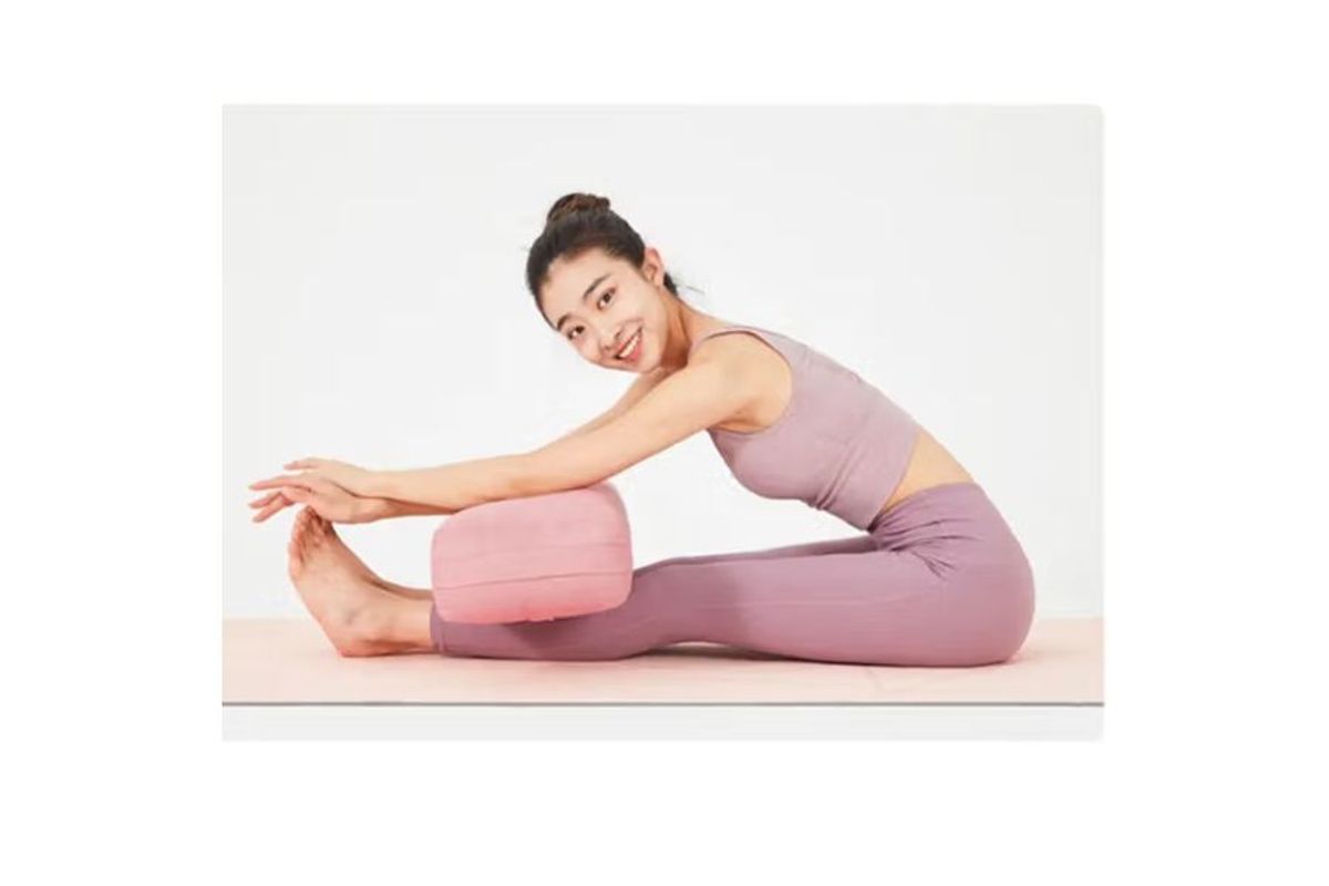 Kinh nghiệm mua gối tập yoga chất lượng