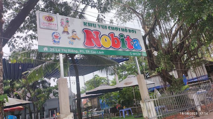 Hồ bơi Nobita