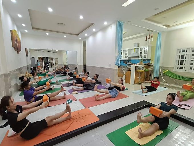 Yoga Thủy Tiên