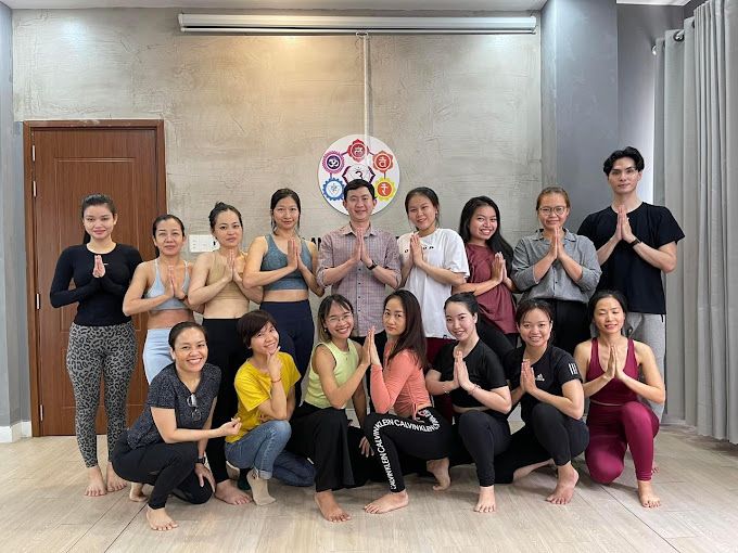 YATA YOGA - Yoga And Trainer Academy
