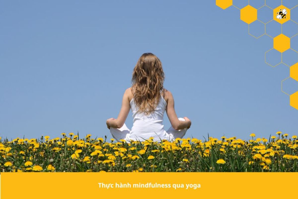 Thực hành mindfulness qua yoga