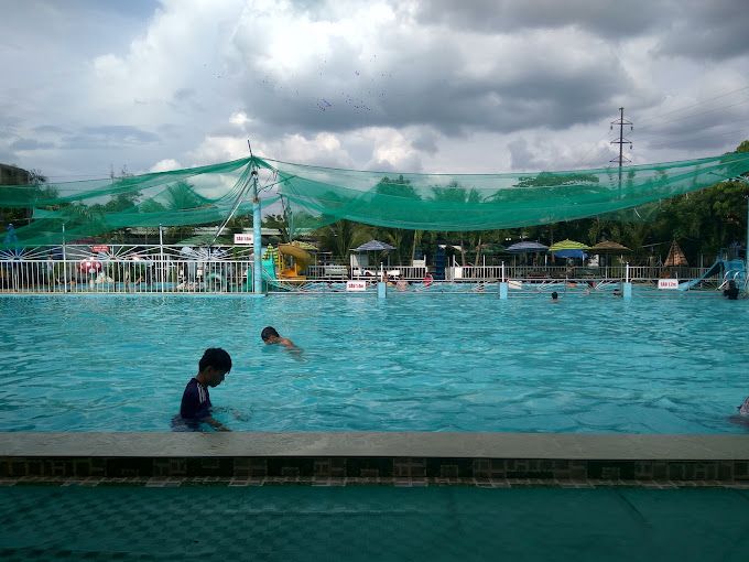 Swimming Tan Binh