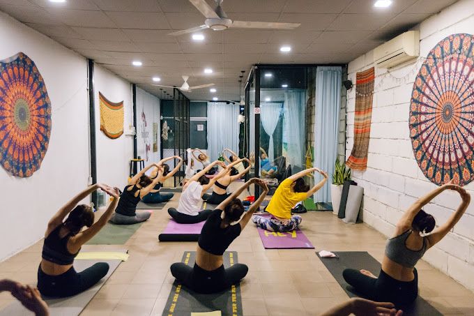 VIN YOGA - Đào Tạo HLV Yoga 1 kèm 1