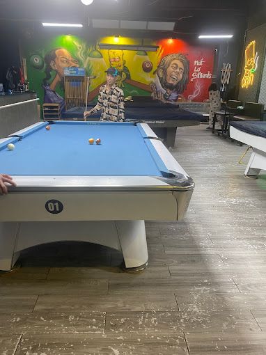 Mắt Lơ Billiards Club