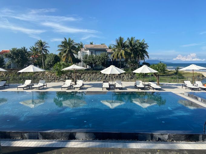 Beach pool - Ocean villas