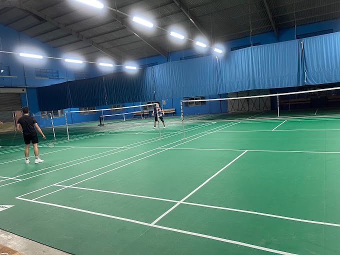 Sân Cầu Lông - Pickleball trong nhà DClub79 - bãi giữ xe ô tô 24 giờ