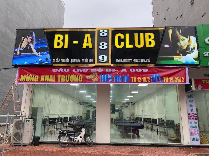 BI-A CLUB 889