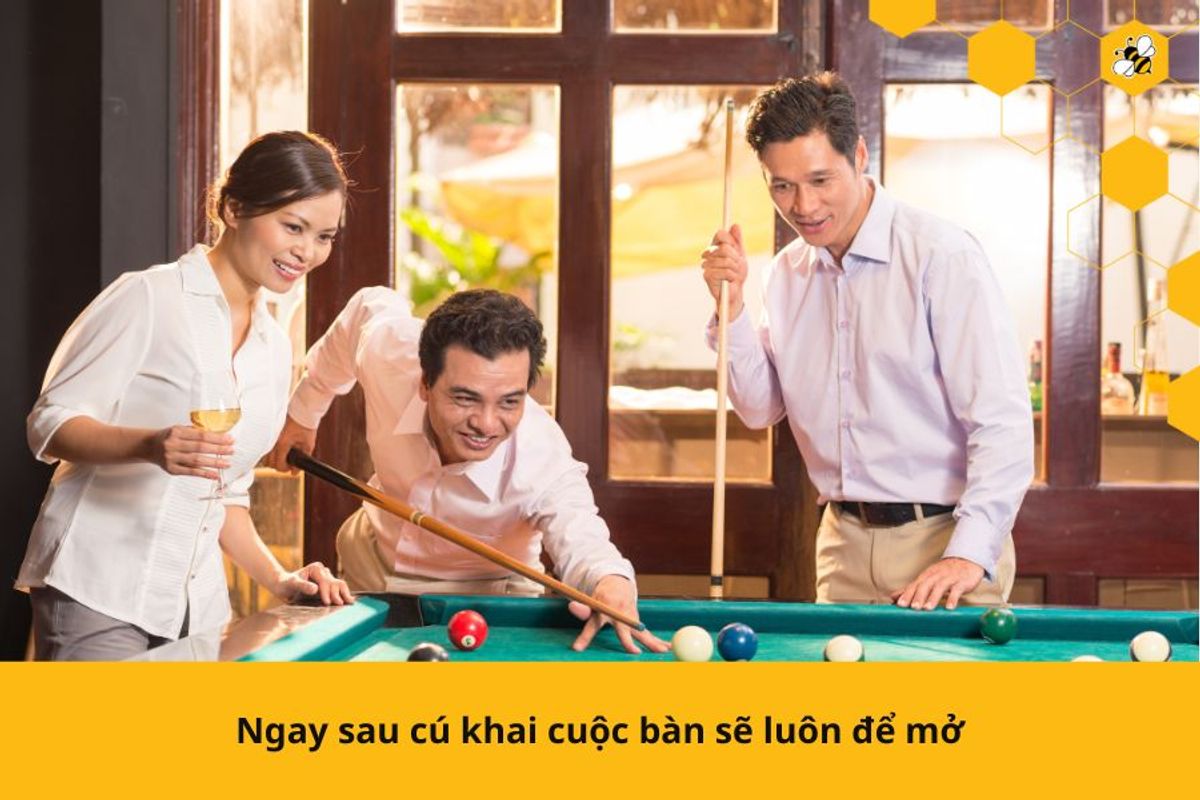 Ngay sau cú khai cuộc bàn sẽ luôn để mở