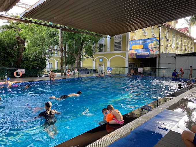 Bể bơi Hoàng Mấm swimming pool