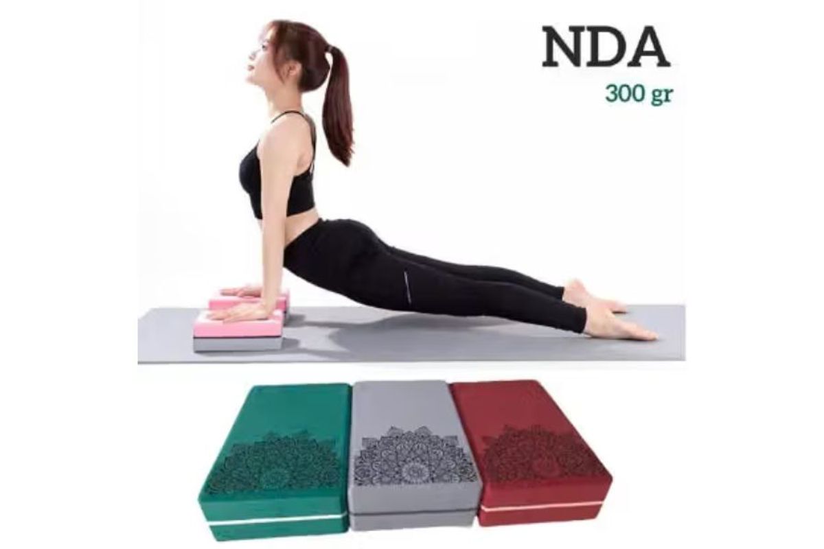Giá gạch tập yoga hiện nay