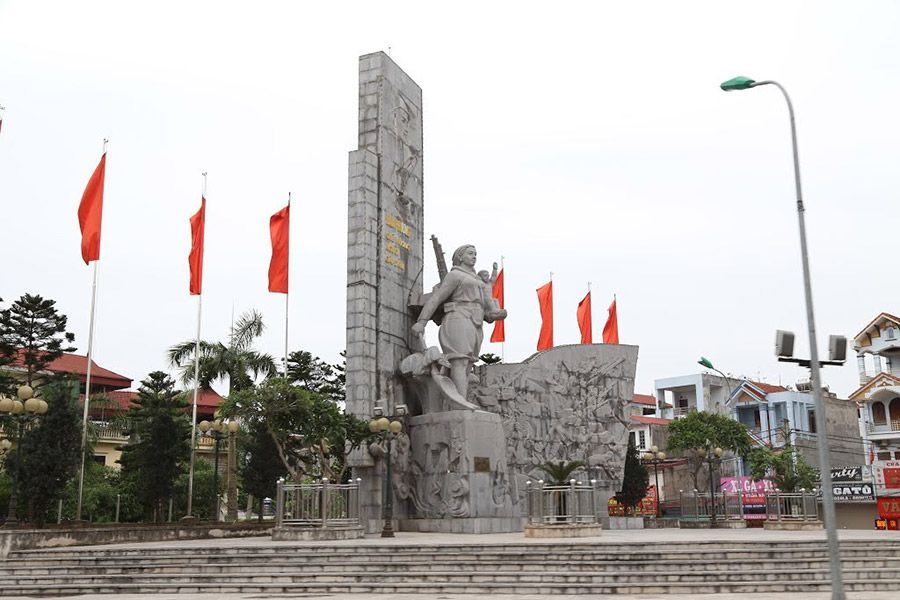 Bể bơi (hồ bơi) huyện Đan Phượng