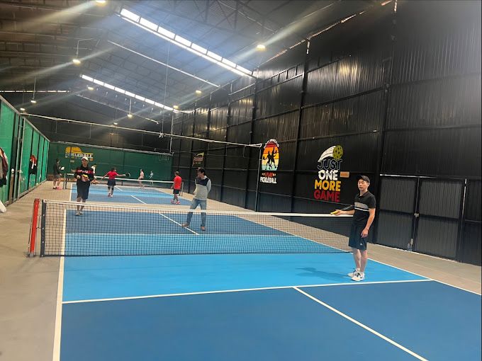 Câu lạc bộ cầu lông và pickleball Ngô Quyền