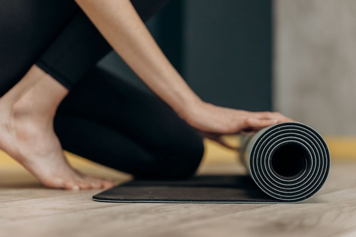 Cách bảo quản thảm yoga cao su