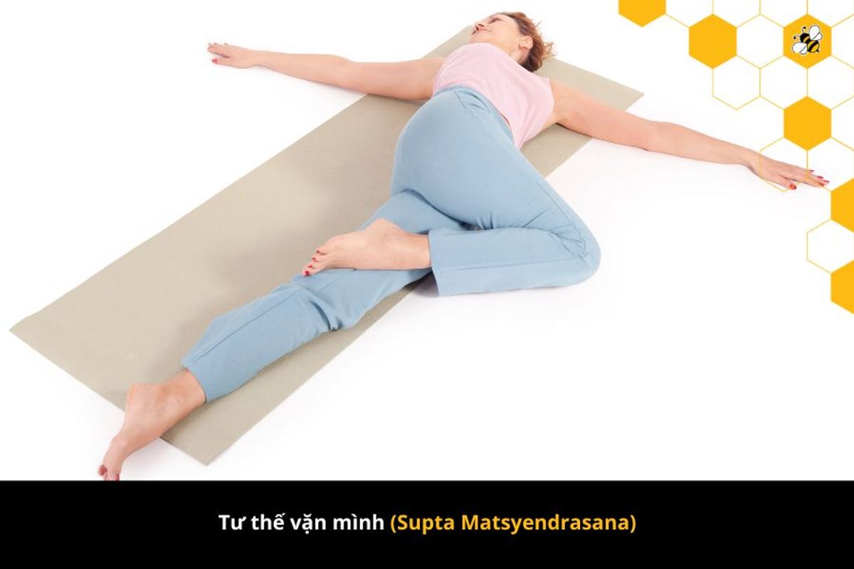 Tư thế vặn mình (Supta Matsyendrasana)