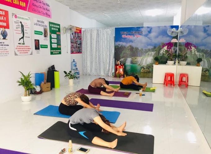 Câu lạc bộ YOGA Hoàng Vân