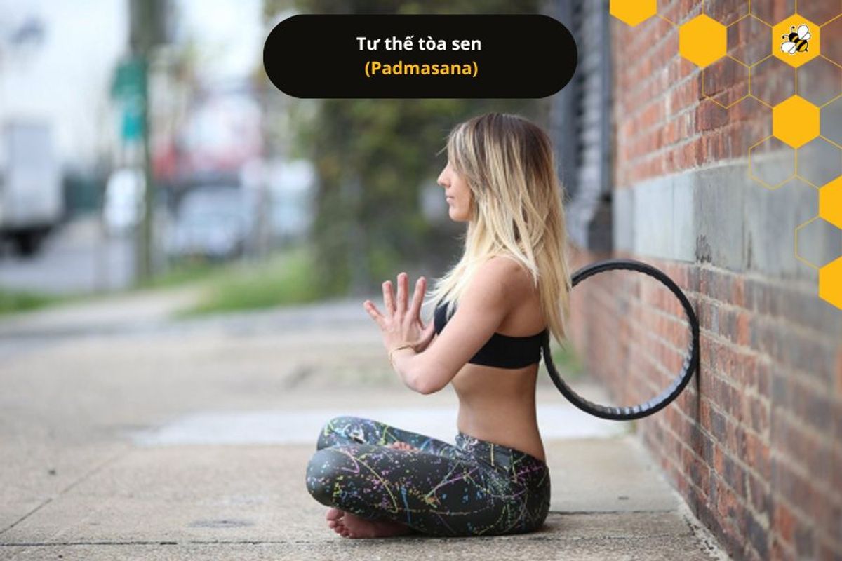 Tư thế tòa sen (Padmasana)