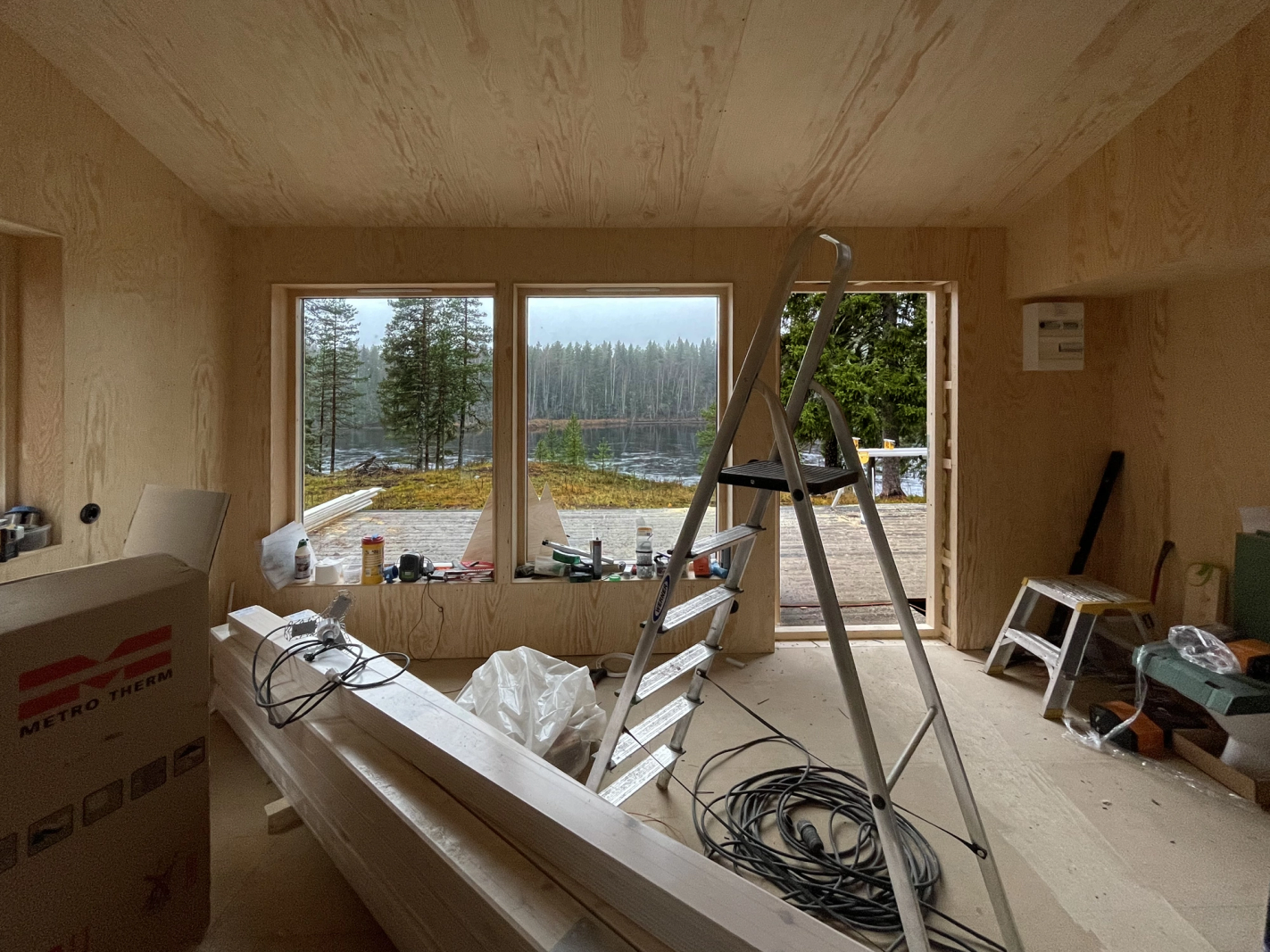 Default image alt text