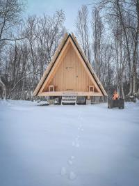 Default image alt text