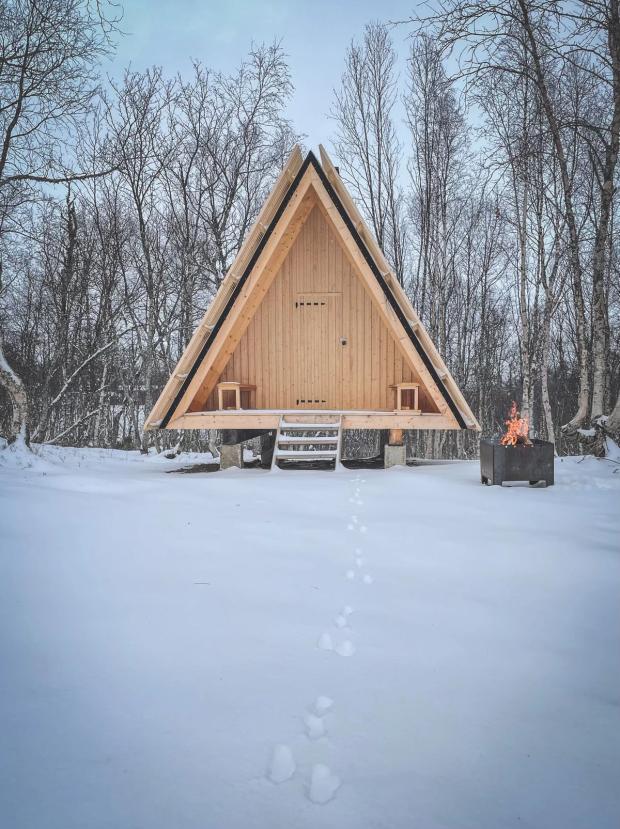 Default image alt text