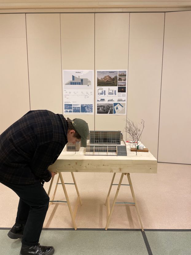 Default image alt text